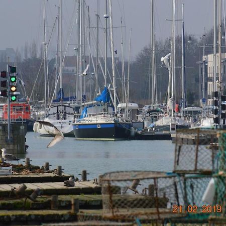 Joyeux Reveil Bed & Breakfast Courseulles-sur-Mer Bagian luar foto