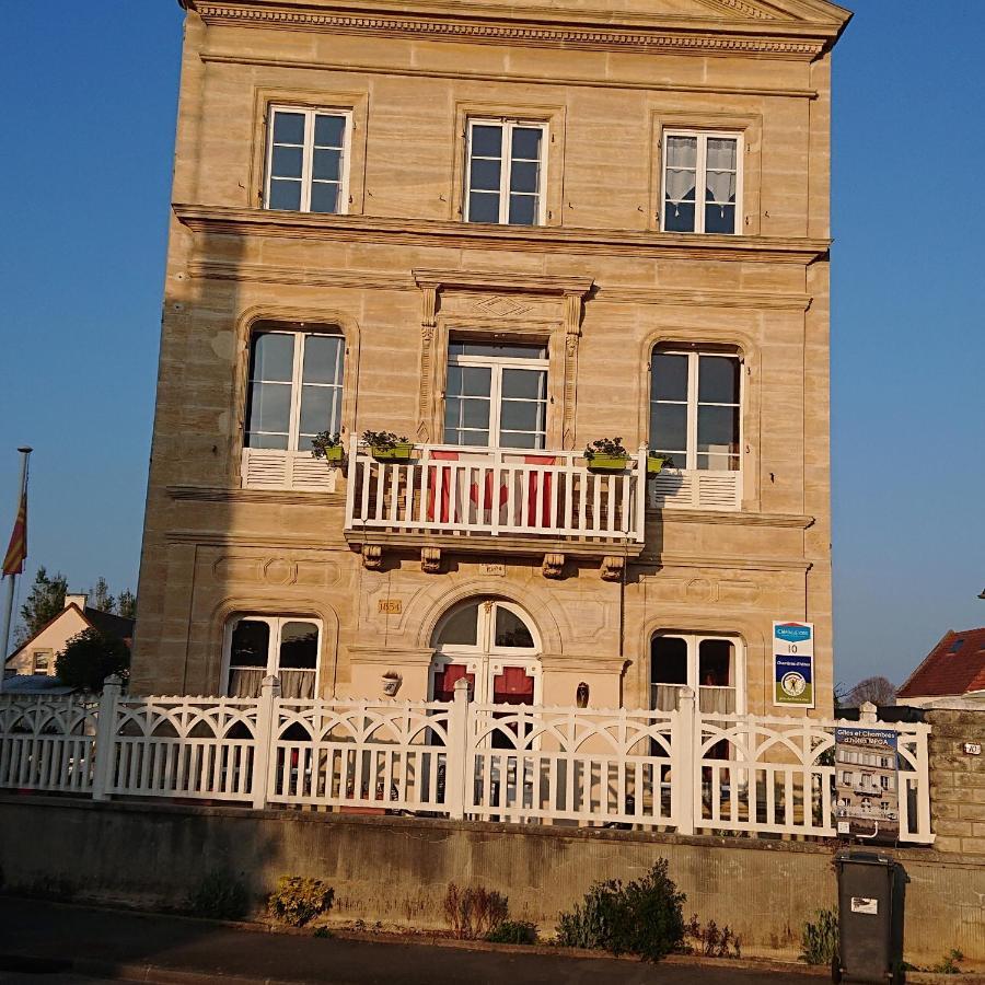 Joyeux Reveil Bed & Breakfast Courseulles-sur-Mer Bagian luar foto