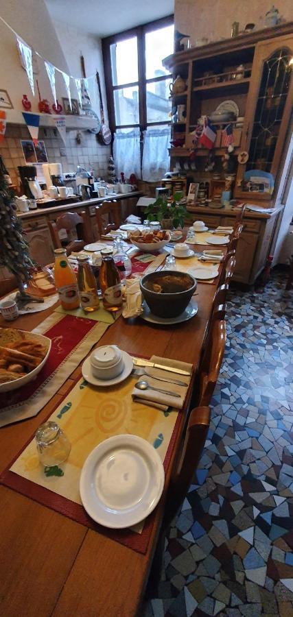 Joyeux Reveil Bed & Breakfast Courseulles-sur-Mer Bagian luar foto